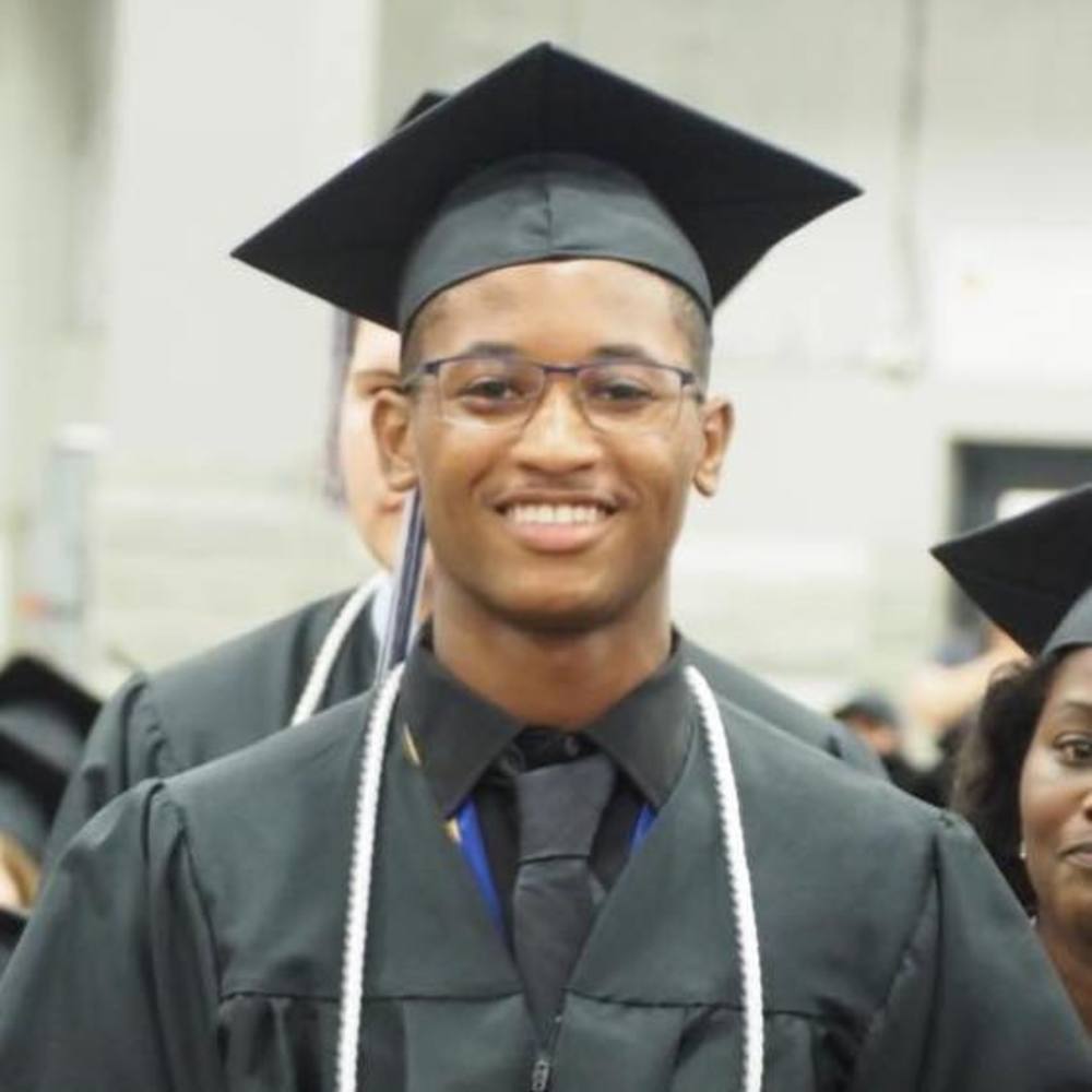 Meet your Posher, Tayvon